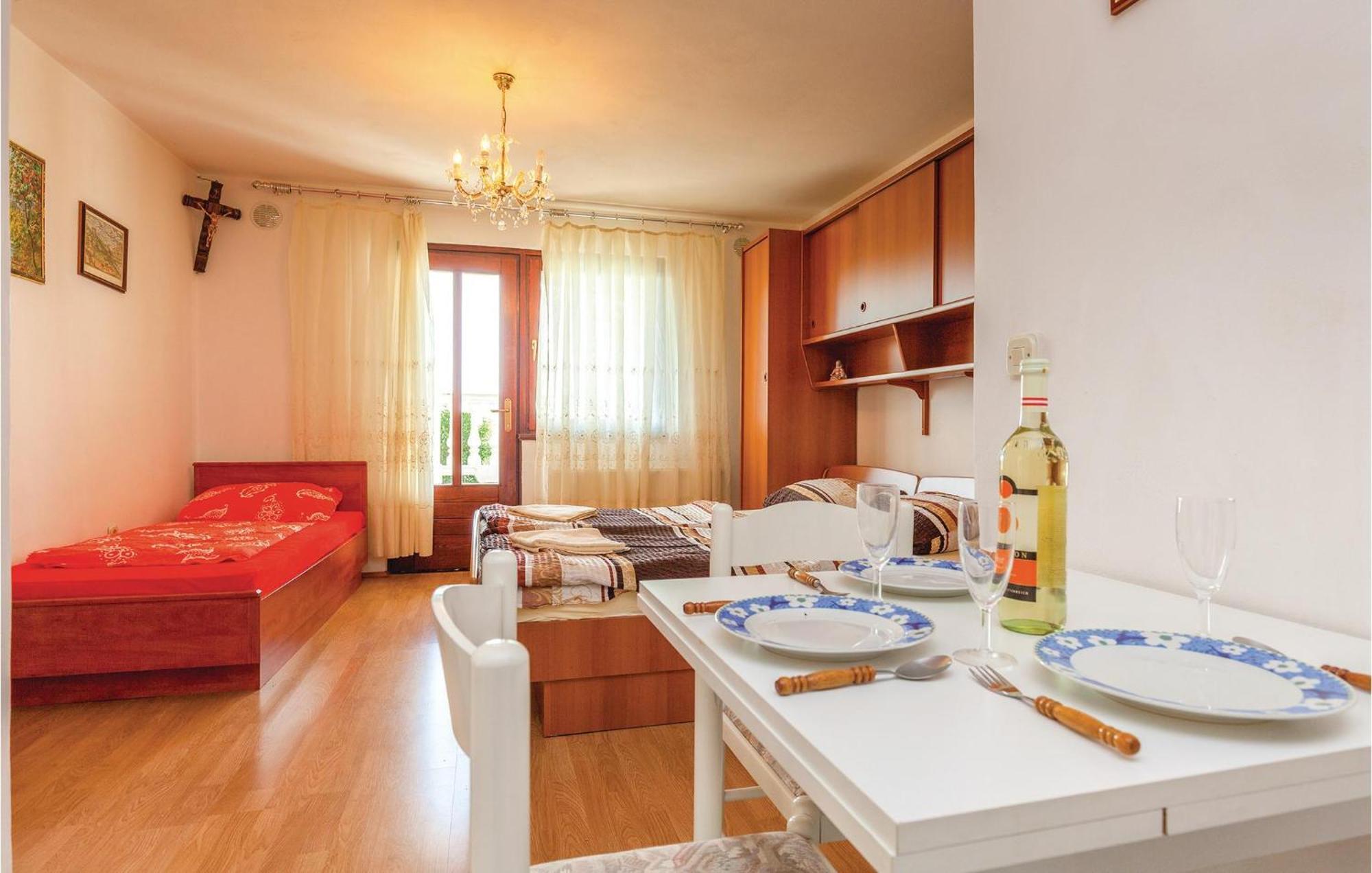 Stunning Apartment In Crikvenica With Wifi Buitenkant foto