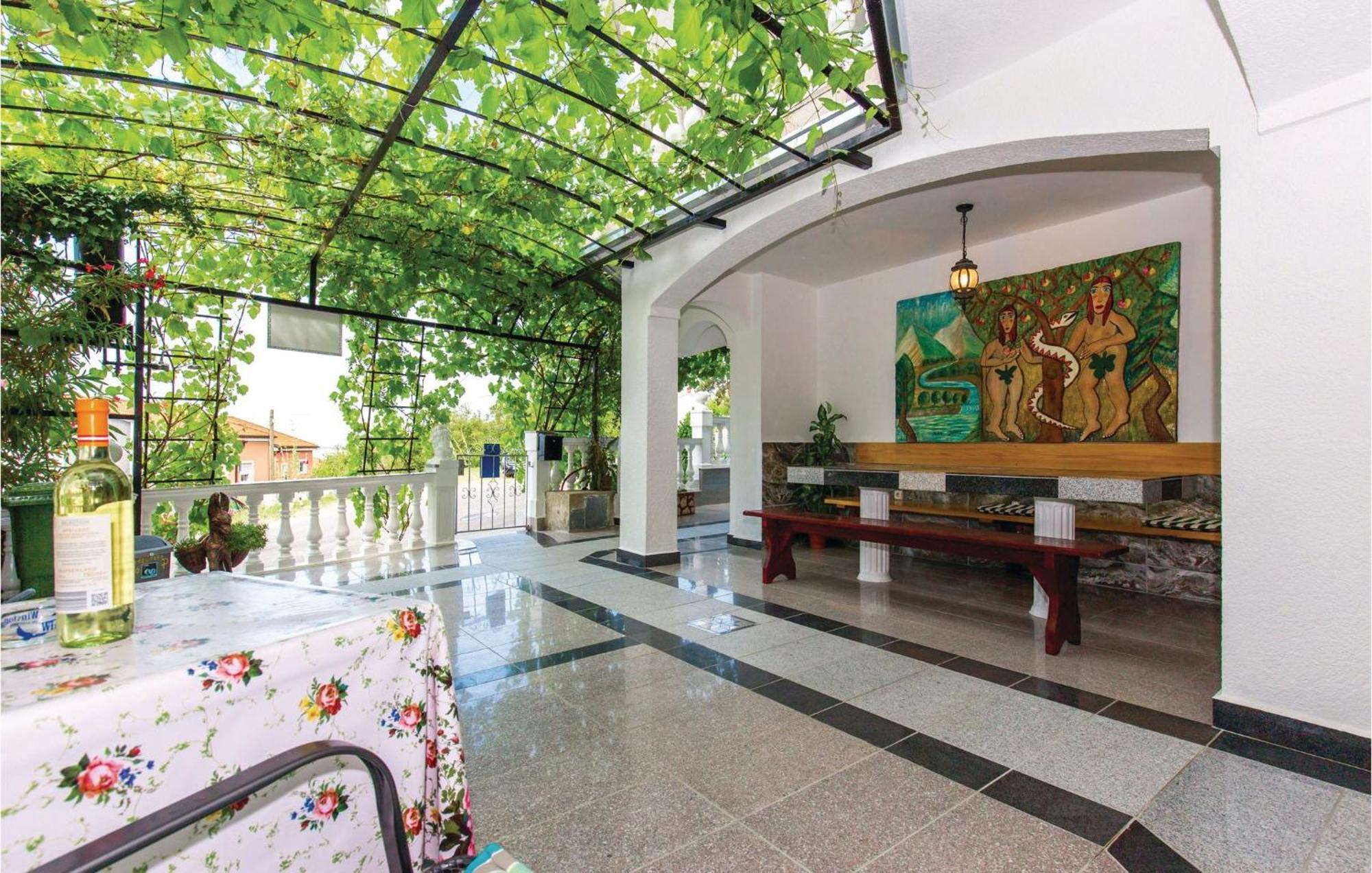 Stunning Apartment In Crikvenica With Wifi Buitenkant foto