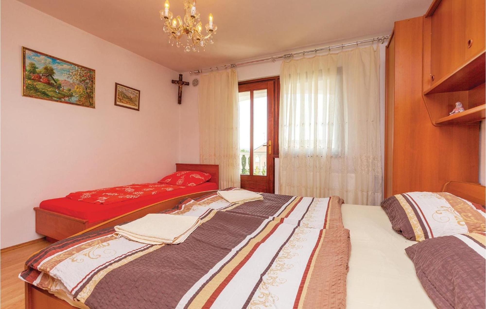 Stunning Apartment In Crikvenica With Wifi Buitenkant foto