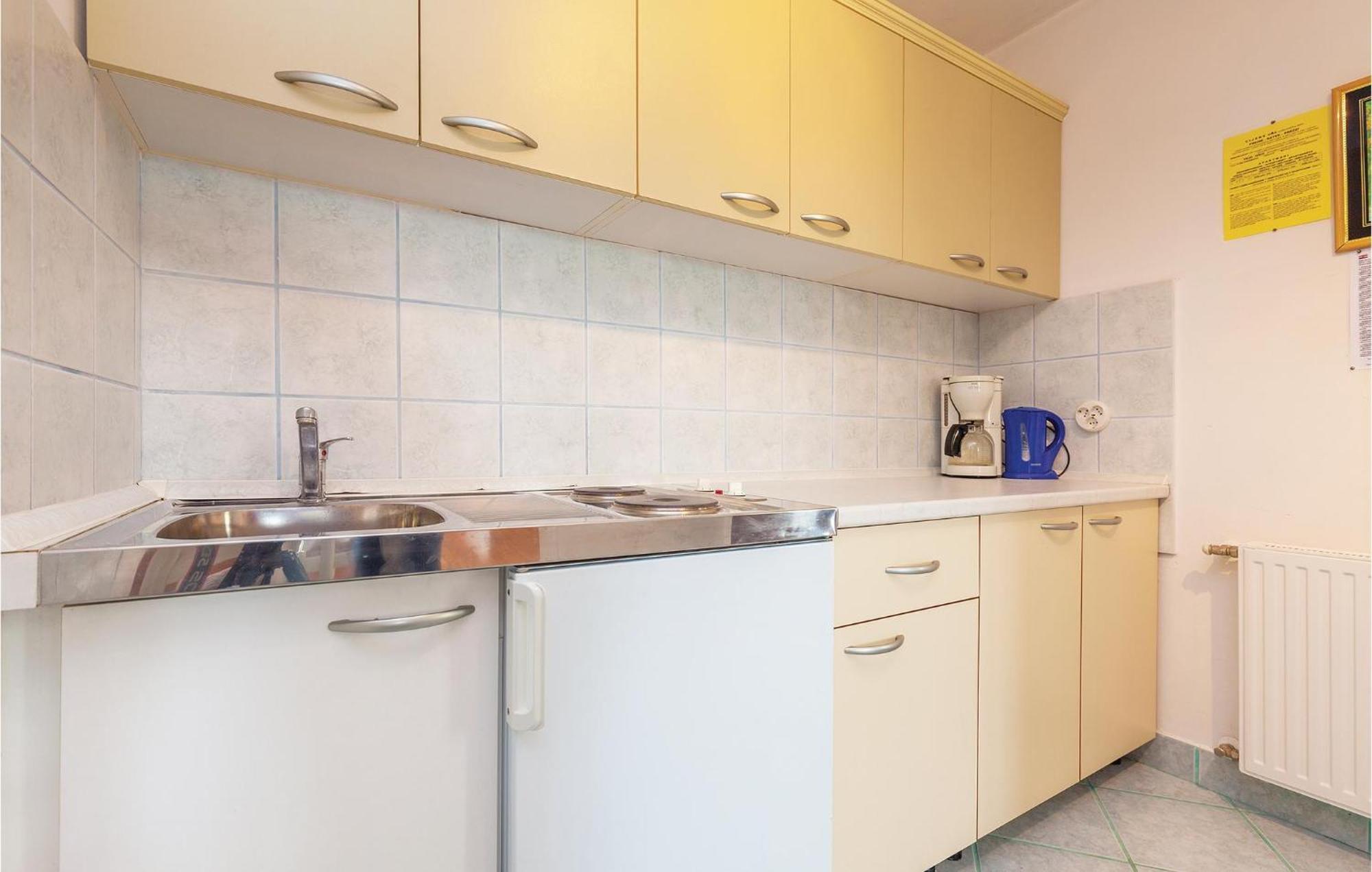 Stunning Apartment In Crikvenica With Wifi Buitenkant foto