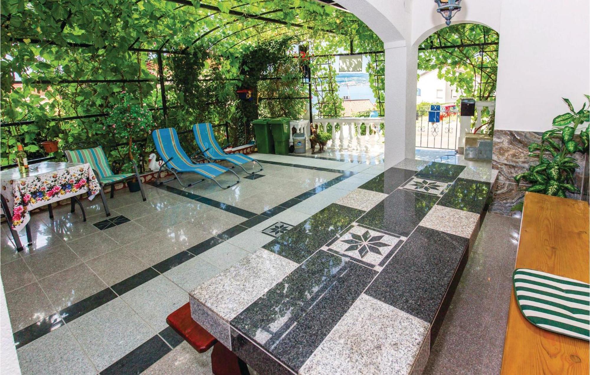 Stunning Apartment In Crikvenica With Wifi Buitenkant foto